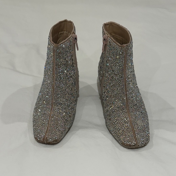Betsy Johnson Kids Cady Sparkle Bootie - Picture 2 of 7